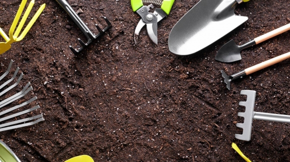 Quels sont les outils indispensables pour jardiner ?